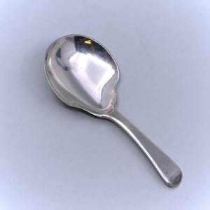 Cuchara para té de 8,9 cm en plata de ley inglesa con monograma georgiano "F"