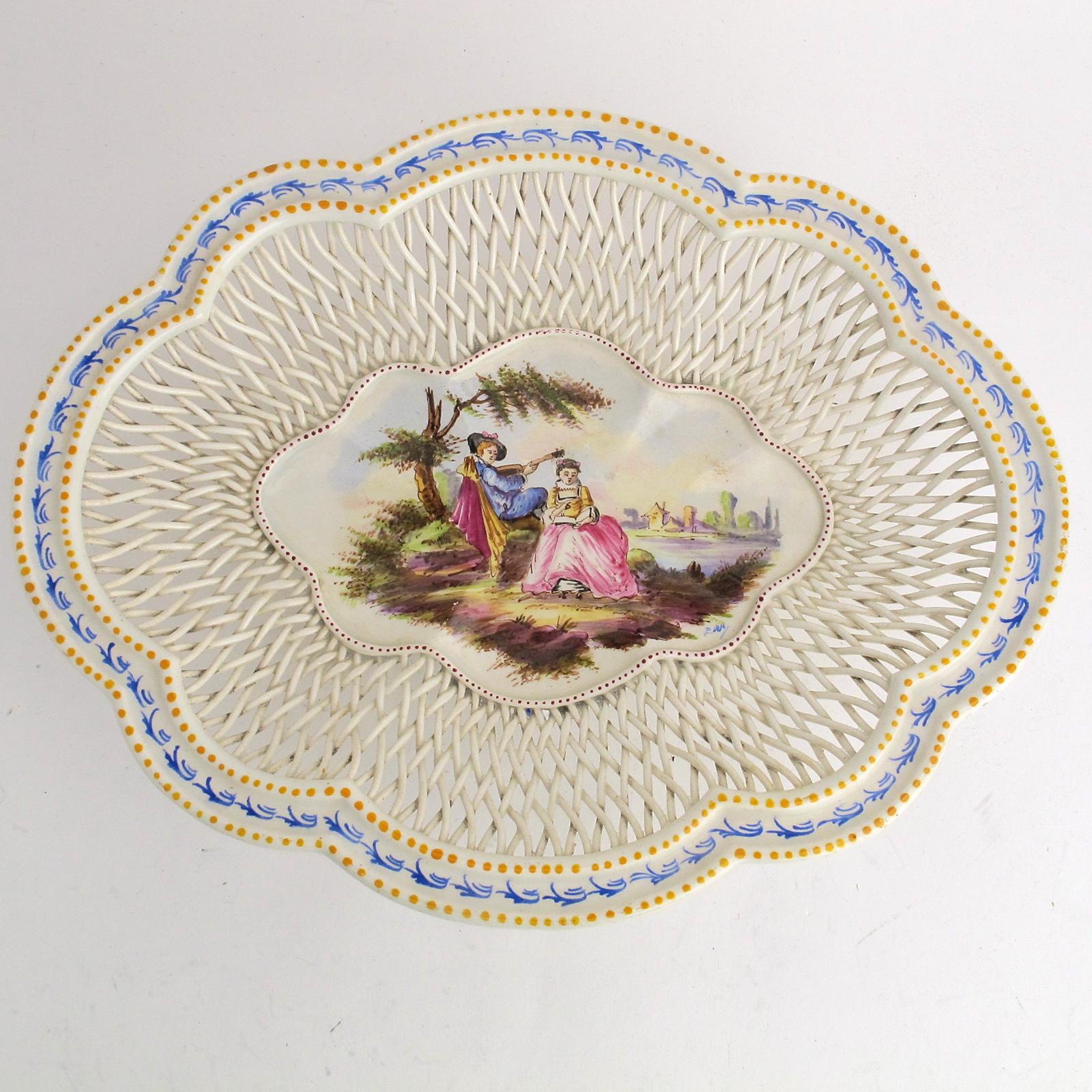 【 Lille 1767 】フランス製 陶磁器 恋人【 E.DUC 】 Langeais Faience Woven Lattice Basket Watteau Scene Courting