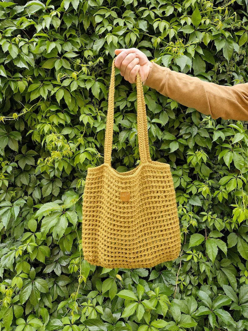 Mustique embroidered Hemp Horizon Bag