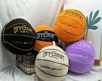 25CM basketbalkussen: knuffel voor kinderen - zacht, perfect cadeau voor verjaardagen - uniek decorstuk met basketbalthema, ideaal voor sportfans