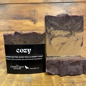 Honey scented blend of essential oils with goat milk and honey