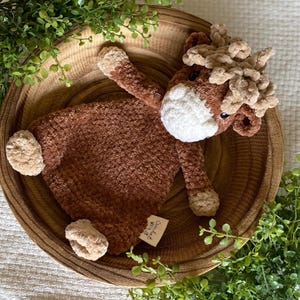 Crochet snuggler, HIGHLAND COW, Crochet lovey, lovie, crochet kids plush, crochet cow, highland, baby shower gift, crochet snuggler, custom