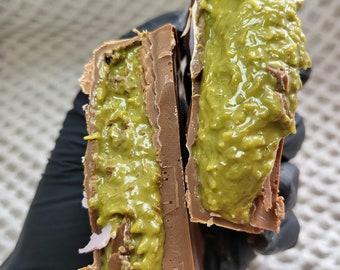 Pistachio and Kunafa Crispy Chocolate Bar | Nutella | Biscoff | Delicious Treat. Milk, dark and white chocolate.