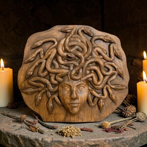 Gorgona Medusa Carved of Wood Greek Mythology Wood Carved Decor Medusa Statue Altar Medusa Gorgo Statue Gorgon Medusa Greek Goddess Statue