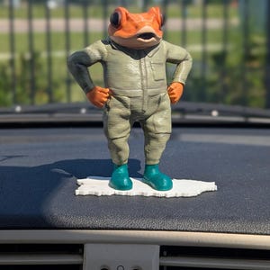 Sapo Concho Figure with Stand (DtMF)