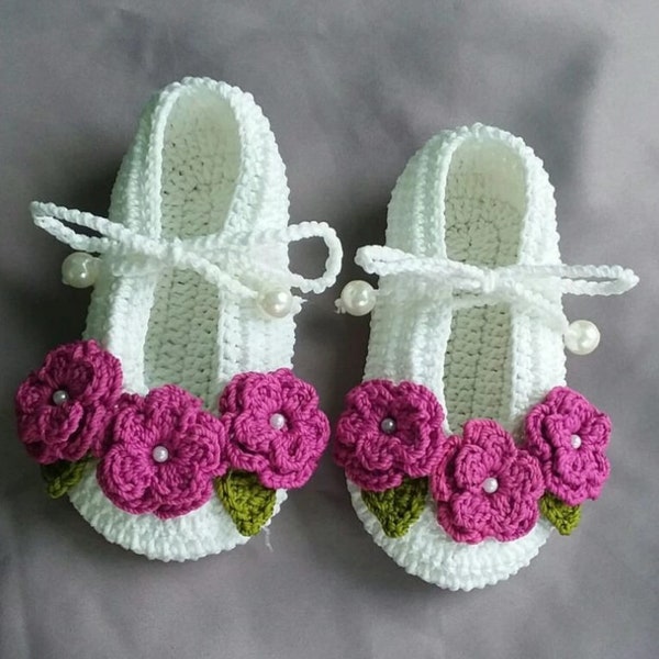 Knit Baby Booties Knit Baby Shoes Newborn Baby Announcement Outfit Unique Pregnancy Gift Box For Mom To Be Cute Booties New Mom Baby Shower