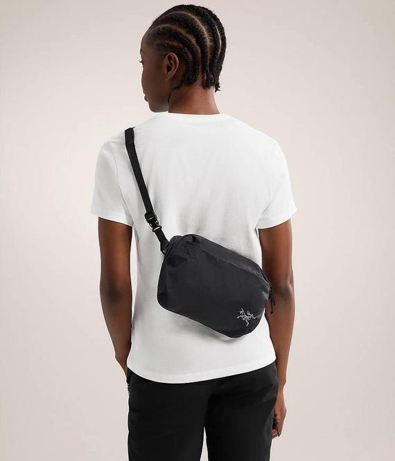 Arcteryx Heliad 6L Crossbody Bag Waist Pack Gorpcore Arcteryx Heliad 6L Crossbody Bag Waist Pack Gorpcore