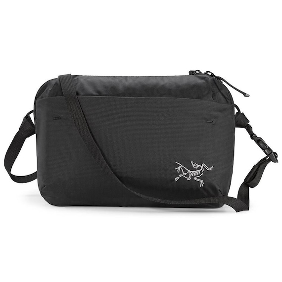 Arcteryx Heliad 6L Crossbody Bag Waist Pack Gorpcore Arcteryx Heliad 6L Crossbody Bag Waist Pack Gorpcore