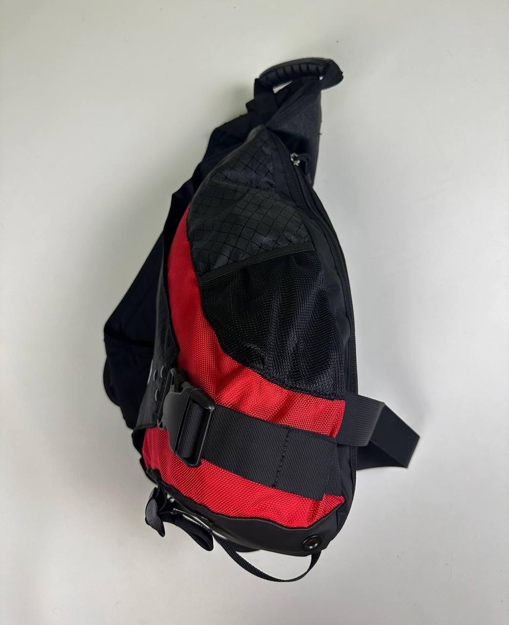 Oakley Vintage Sling Bag Crossbody Software Messenger Bag