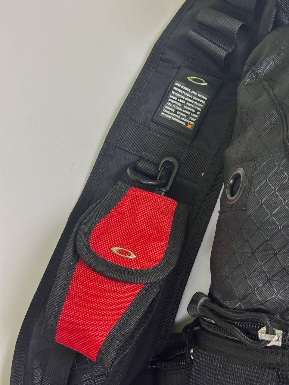 バッグ 90s00s oakley software sling bag archive 90s00s oakley software sling bag archive