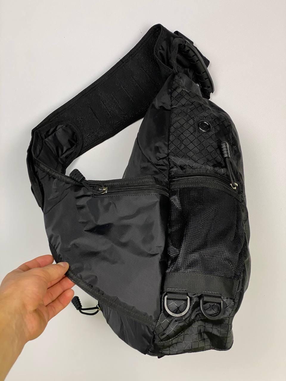 Oakley Vintage Sling Bag Crossbody Software Messenger Bag Oakley Vintage Sling Bag Crossbody Software Messenger Bag
