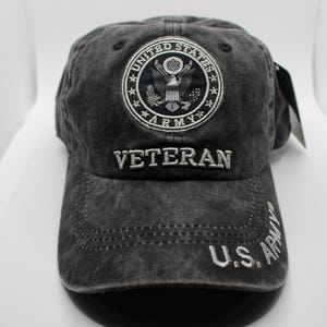 アメリカ陸軍第82空挺師団の帽子。AAパッチとオール・ザ・ウェイ