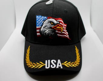Czapka USA. Czapka baseballowa z flagą USA. Czapka trucker z amerykańskim orłem. Czarna czapka z orłem w amerykańskiej fladze. Czapka USA American. Czapka United States Eagle