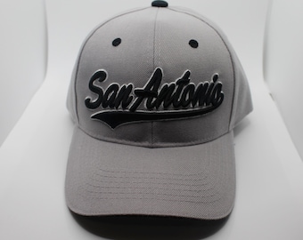 Czapka baseballowa San Antonio w kolorze szarym. Czapka baseballowa San Antonio Riverwalk. Czapka Texas. Czapka San Antonio Texas. Modna, swobodna czapka trucker San Antonio.
