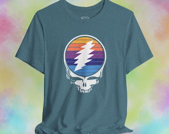 Camiseta Retro Sunset Skull Lightning Bolt / Camiseta Bella Canvas Vintage Stripe / Camiseta inspirada en Grateful Dead para festivales