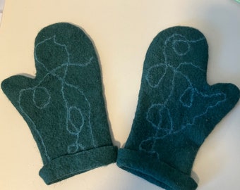 Nassgefilzte Fäustlinge, grüne Fäustlinge, kunstvolle Fäustlinge, Winteraccessoires