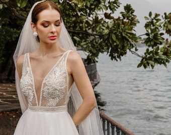 JOCELYN squisito tulle di raso elegante senza maniche abito da sposa linea A, abito da sposa senza schienale con scollo a V con corpetto trasparente in pizzo floreale