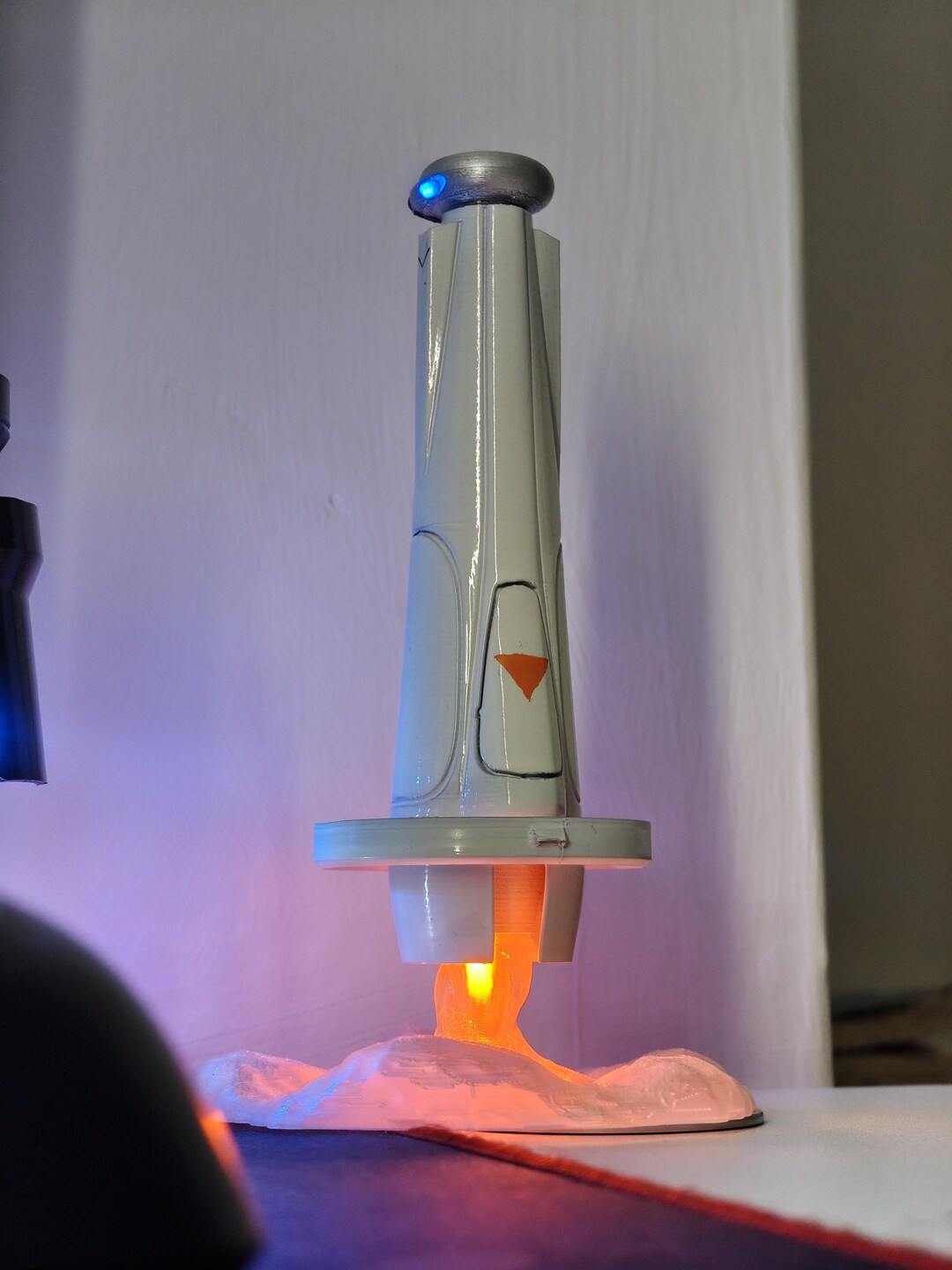 ARC Probe – Futuristic Sci-fi LED Artifact | Alien Technology Desk ...