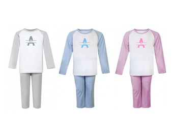 Langarm-Pyjama mit beliebigem Namen, Monogramm und Text für Kinder