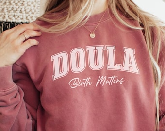 Doula Retro Distressed Crewneck Sweater, Wsparcie porodu, Doula VBAC, Doula porodu domowego, Doula poporodowa, Poród i poród, Pracownik porodowy