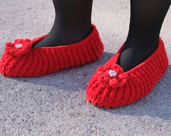 Eco Friendly Handmade Wool Knit Slippers, Custom Crochet Cozy House Shoes for Warmth  Comfort