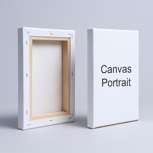 Op de afbeelding: Twee witte canvas portretframes. E&eacute;n frame toont de houten lijst en het canvas van achteren. De andere toont de voorkant, met de woorden "Canvas Portrait" in het zwart gedrukt.