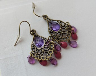 Handmade beaded native-inspired dangle earrings - Purple and pink