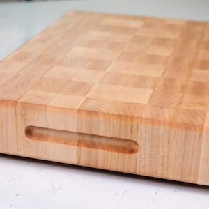 Tabla de cortar de arce con veta final: Arte de cocina duradero, grabado personalizado