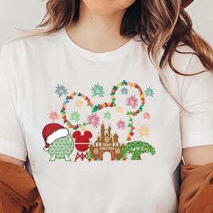 T-shirt du père Noël Disney World avec oreilles de Mickey Magic Kingdom Epcot Hollywood Studies, t-shirt voyage de Noël Wolt Disney Fantasyland Animal Kingdom
