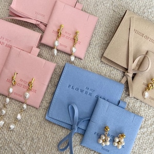 Bridesmaid Earrings, Knot Pearl Drop Earrings & Personalized Suede Pouch, Bridesmaid Gift, Gift for Mother of the Groom, Maid of Honor Gifts