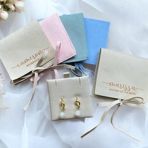 Bridesmaid Earrings 18k Gold Plated, Bridesmaid Gift, Bridesmaid Pearl Knot Earrings in Personalized Engraved Suede Pouch Maid of Honor Gift