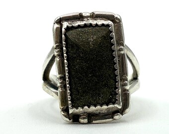 Sterling Silver/ Green Marble/ Vintage Ring/ Size 8