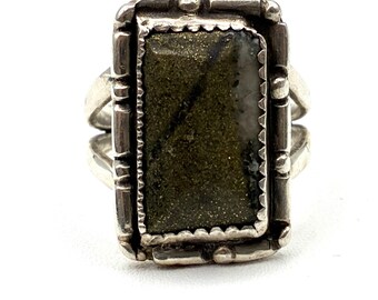 Sterling Silver/ Green Marble/ Vintage Ring/ Size 7.5