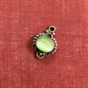 Vintage Green Stone Pendant Sterling Silver
