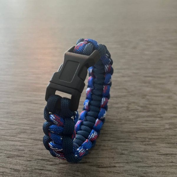 Bussin Bracelets: Handmade Paracord Bracelet with FREE SHIPPING