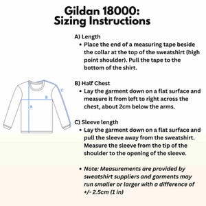 Puede incluir: Imagen con "Gildan 18000: Instrucciones de tallas". Incluye diagramas e instrucciones para medir la longitud, el medio pecho y la longitud de la manga de una sudadera. Las medidas pueden variar +/- 2,5 cm.