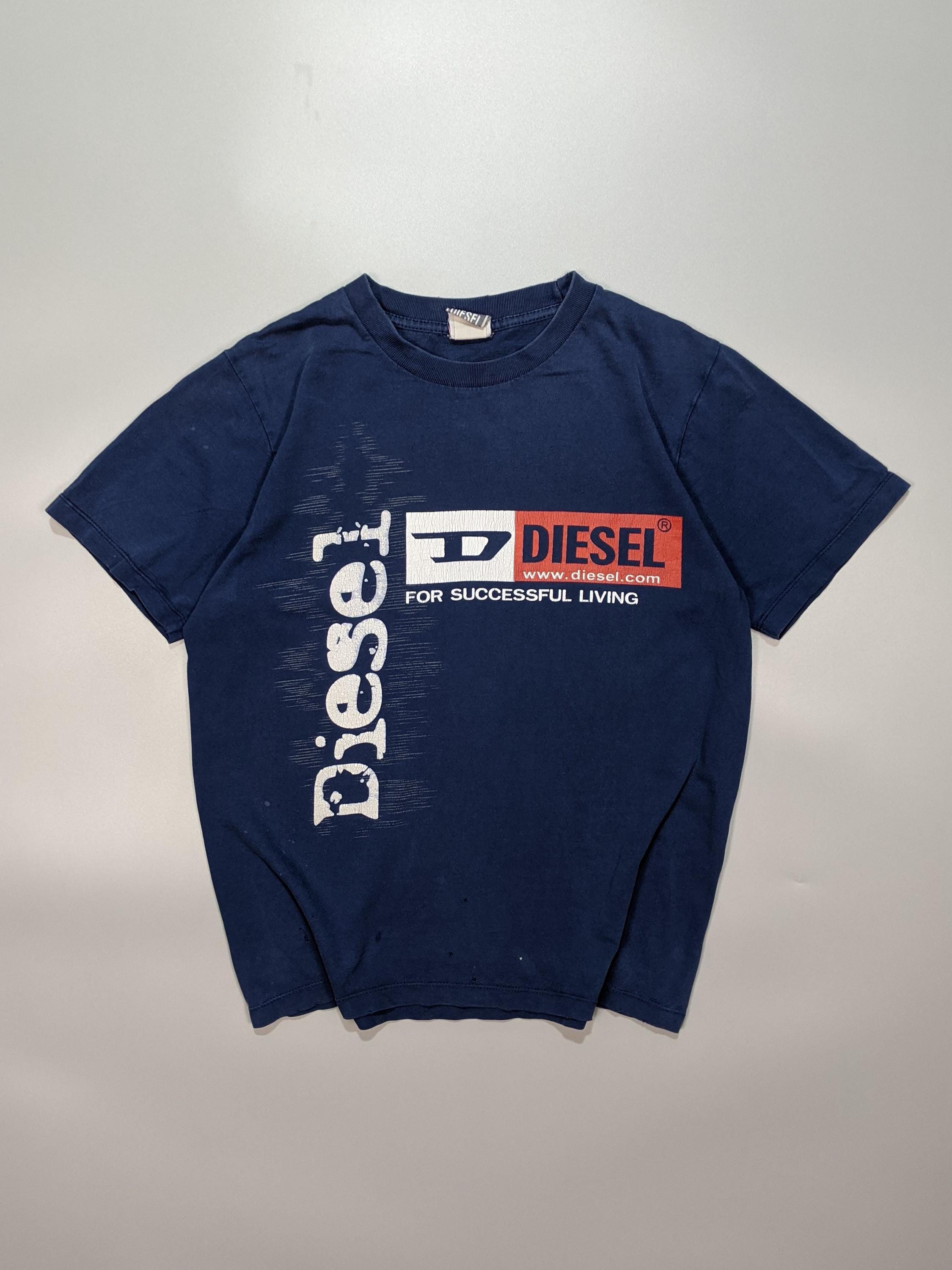 DIESEL Vintage Women's Blue T-shirt With Large Logo on Chest Size DIESEL Vintage Women's Blue T-shirt With Large Logo on Chest Size