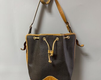 Didier Lamarthe Vintage Leather Bucket Bag Made in France Brown Herringbone Shoulder Bag Drawstring French Designer 80s 90s