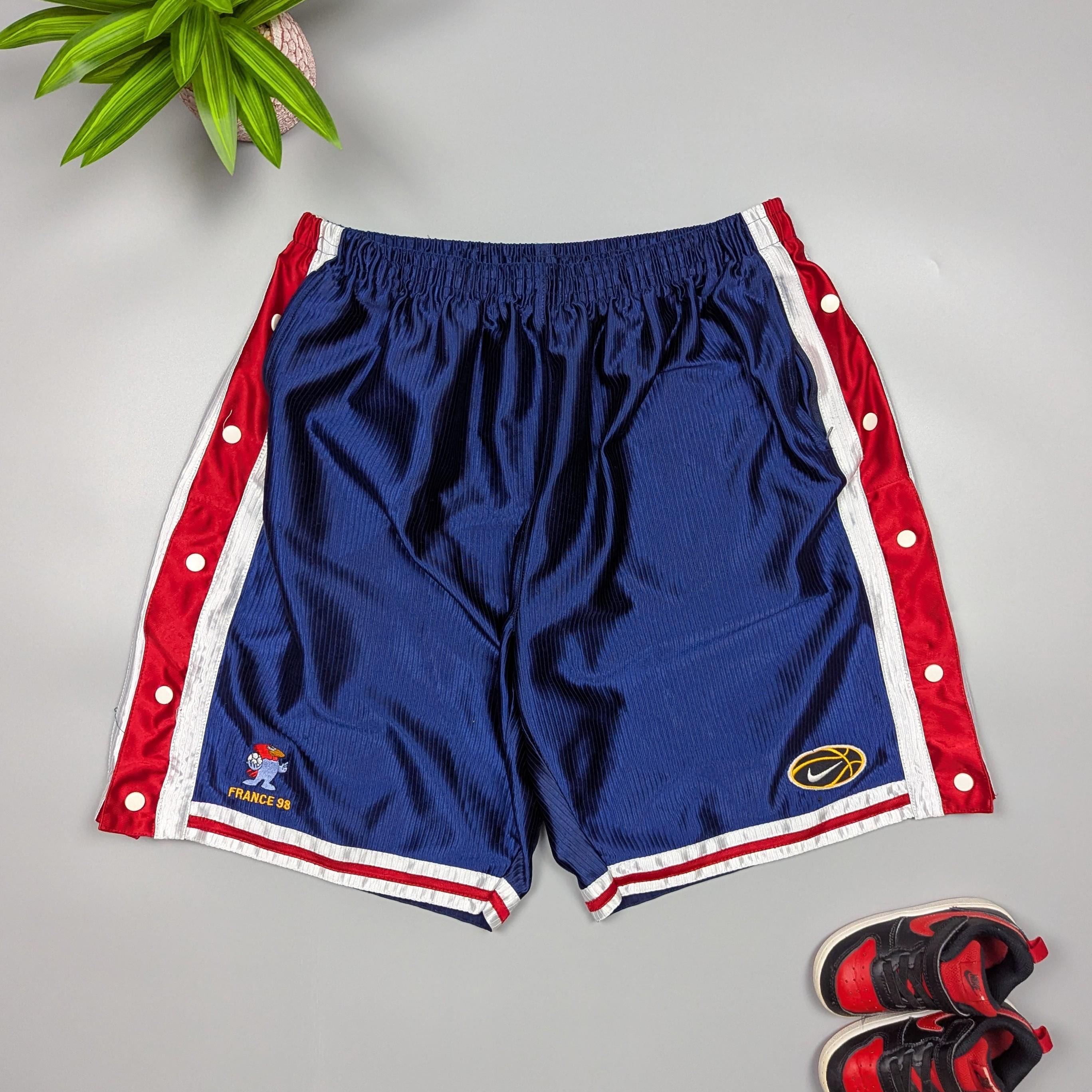 nike mens retro shorts