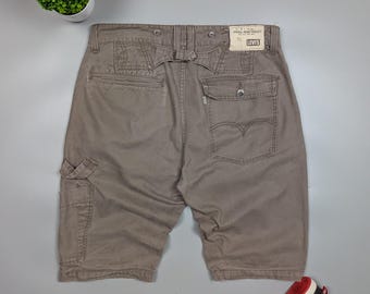 Bermuda cargo masculina cinza vintage Levi's, tamanho EUA W34, visual de trabalho surrado, moda urbana Y2K, estilo americano clássico dos anos 90, bermuda cargo EUA