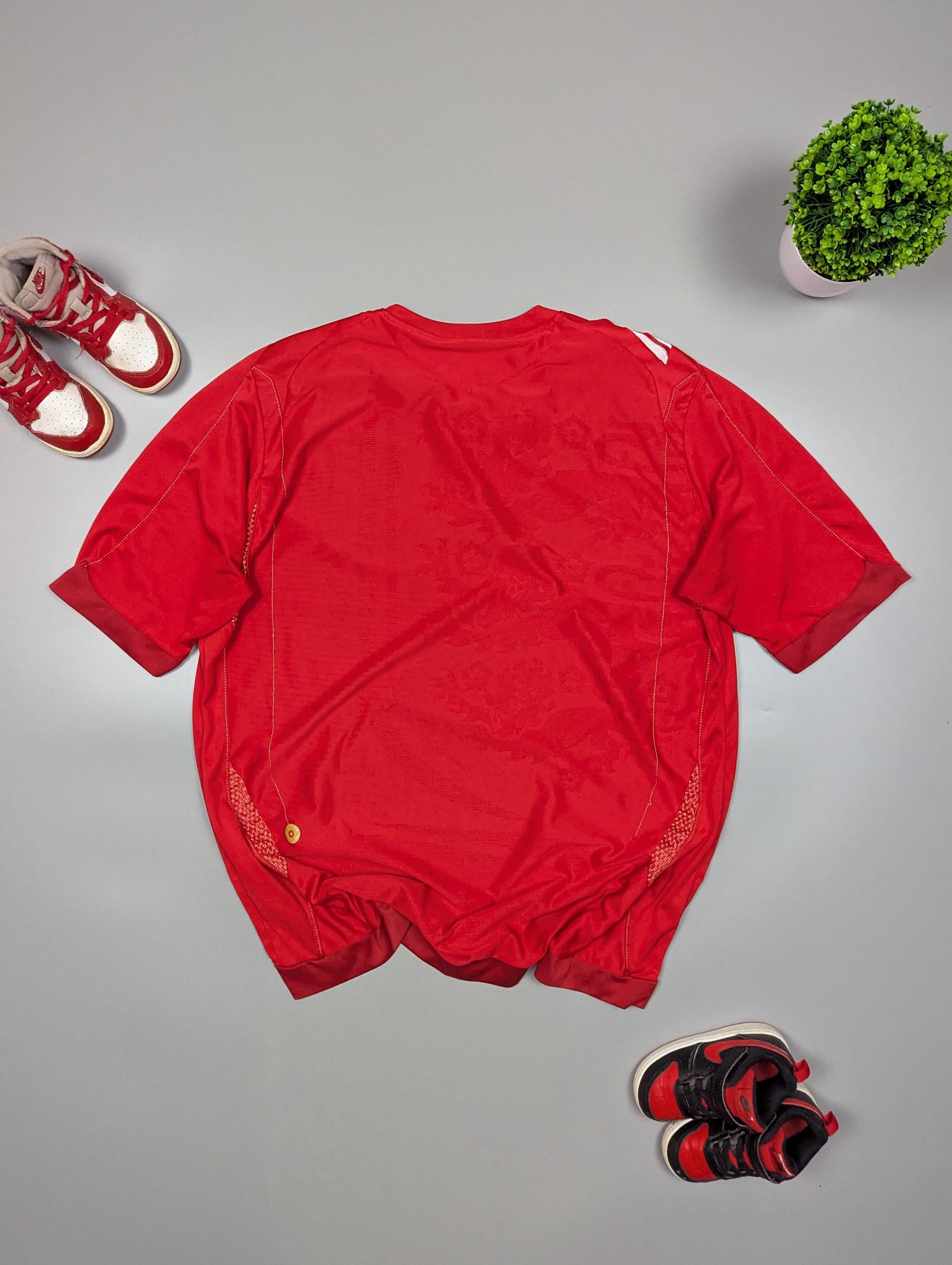 ENGLAND 2006–2008 UMBRO Vintage Men's Red Away Football Soccer