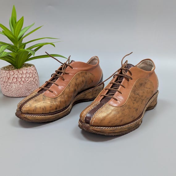 Vintage Women's Boho Leather Sneakers Size EU37 US 6.5 Unique Sole Comfort Shoes