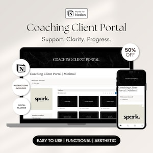 Op de afbeelding: Een rustiek houten bord met de tekst "Welcome to our porch" in witte letters. Het bord heeft een verweerde afwerking en een eenvoudig, uitnodigend ontwerp, perfect voor buitendecoratie.