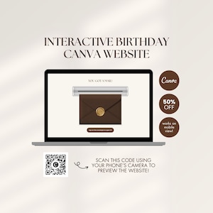 Op de afbeelding: Een laptopscherm toont een interactieve verjaardagswebsite-sjabloon met de tekst INTERACTIVE BIRTHDAY CANVA WEBSITE. Het scherm toont een bruine envelop met een gouden waszegel en de tekst YOU GOT A MAIL. Een QR-code is inbegrepen voor preview.