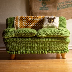 Crochet Cat Couch ~ Made To Order!