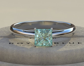 2 CT Princess Cut Green Moissanite Ring: Solitaire Wedding Ring