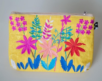 Cartera con bordado floral brillante: bolso de lona amarilla con cremallera hecho a mano, bolso de mano bohemio chic, monedero con flores de colores, regalo para ella.