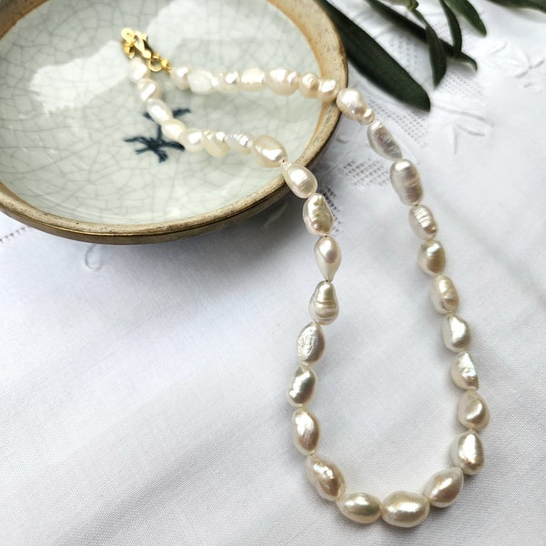 Venus in Pearls, Pearl Necklace, Jewellery for Women, Handmade Natural Gemstone