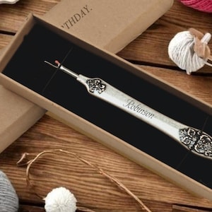 Personalized Name Seam Ripper, Sewing Thread Opener, Customized Retro Sewing Tools, Gifts for  monther , Retro Stitch Remover , Sewing Tool