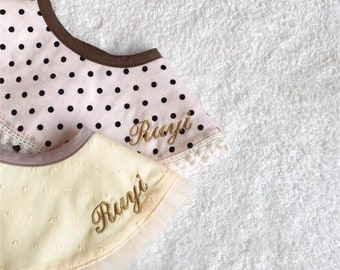 Babero personalizado para niña, babero bordado para bebé, volantes de baberos de algodón para bebé, regalo para niña, regalo de baby shower, babero con volantes